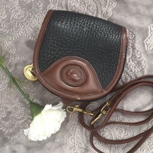 Vintage Dooney mini belt bag R700